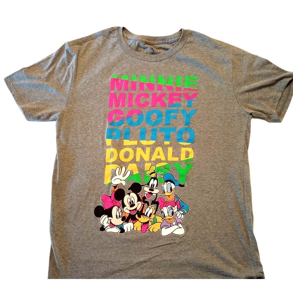 MICKEY & CO Disney Characters T-Shirt Size MEDIUM - Mickey/Minnie/Donald/Goofy